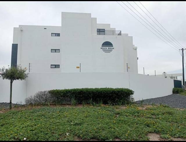 2 BEDROOM PROPERTY TO RENT IN BLOUBERG BEACHFRONT